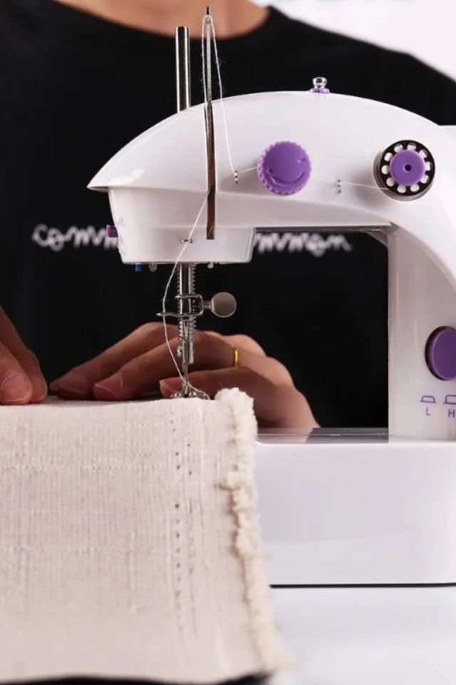 Pedallı Mini Ev Dikiş Makinesi